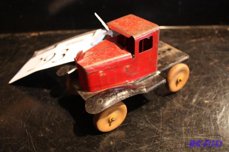 lot 293 image: Vintage red toy truck...