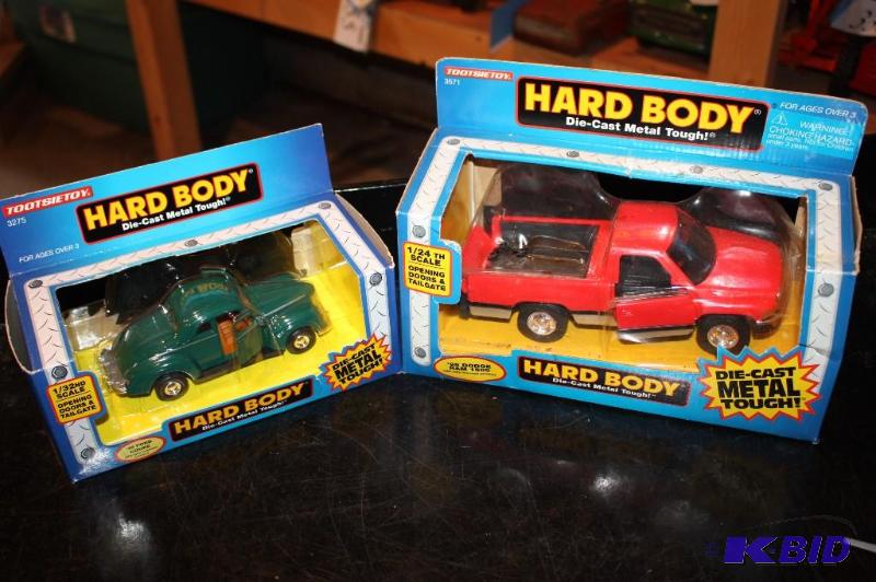 lot 315 image: Lot of (2) items including a Hard Body 40 Fo...