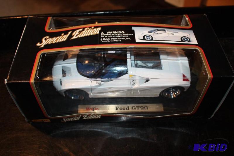 lot 322 image: Special edition Ford GT90&nbspwith movable p...