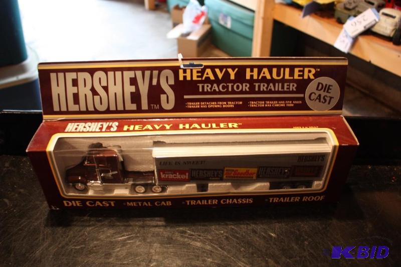 lot 350 image: Hersheys heavy hauler tractor trailer die-ca...
