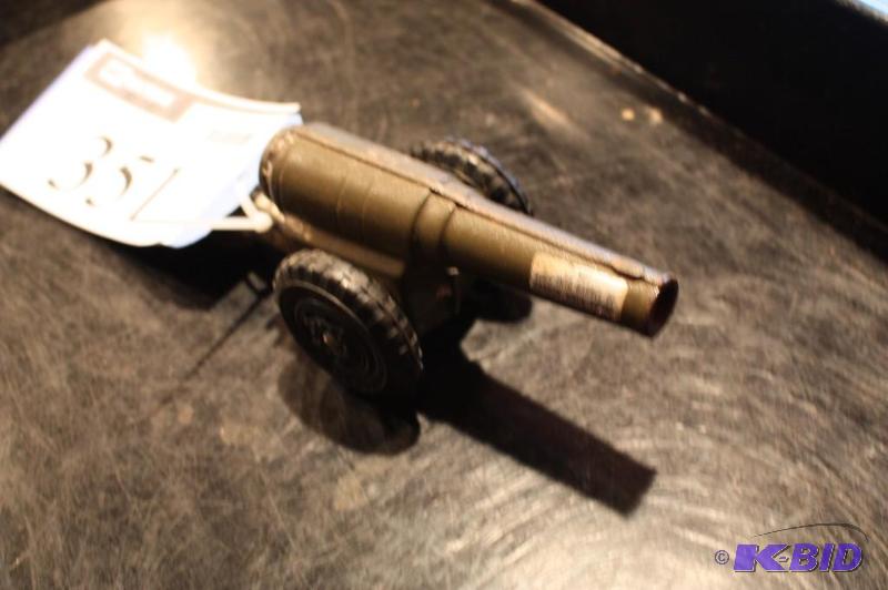 lot 351 image: Vintage metal toy cannon...