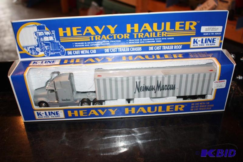 lot 356 image: Heavy Hauler tractor and trailer die-cast met...