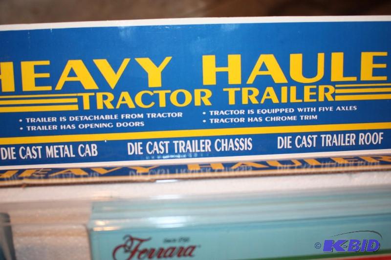 lot 359 image: Heavy Hauler tractor and trailer die-cast met...