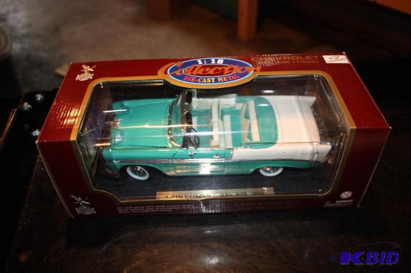 lot 399 image: 1956 Chevrolet bel air die-cast metal 118 sc...