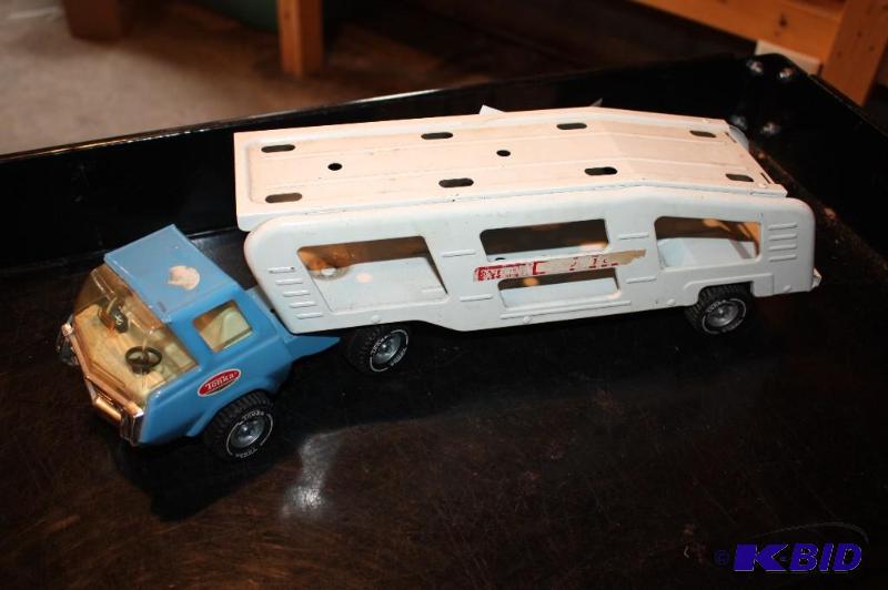 lot 405 image: Vintage Tonka&nbsptoy truck and trailer...