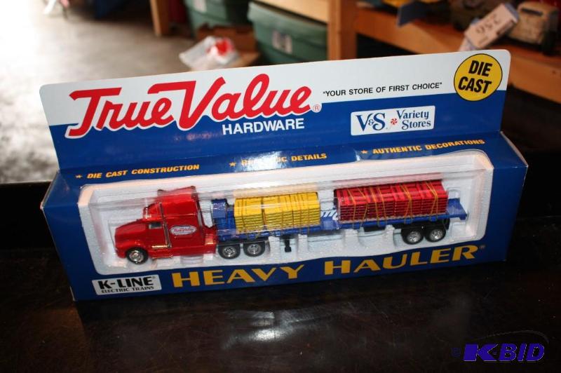 lot 416 image: True Value hardware heavy hauler truck and tr...