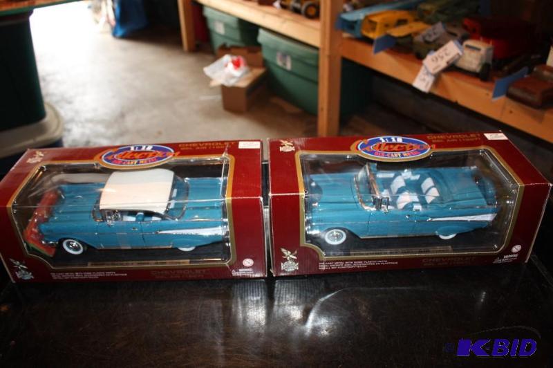 lot 434 image: Lot of (2) 1957 Chevrolet bel airs die-cast ...