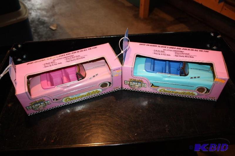lot 441 image: Lot of (2) Dixies Diner 50s style convertib...