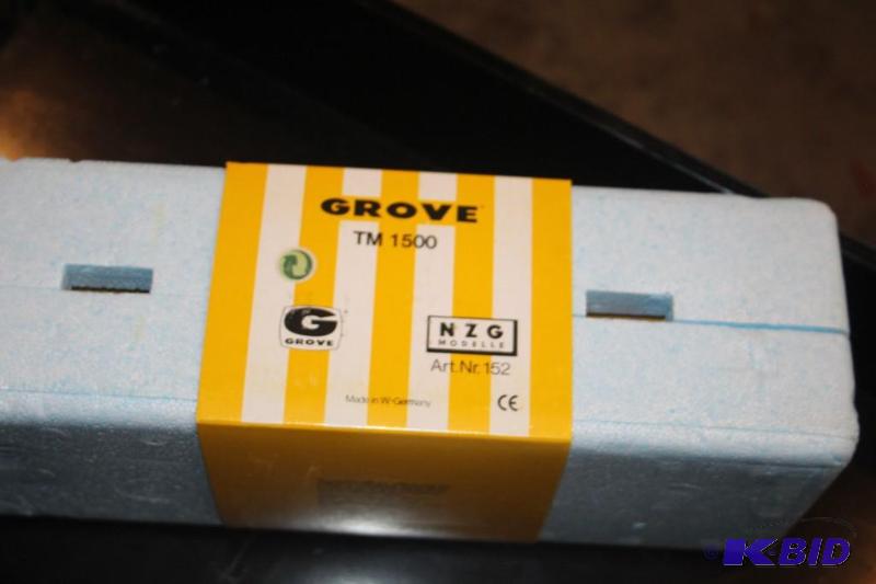 lot 449 image: Grove TM 1500 crane...