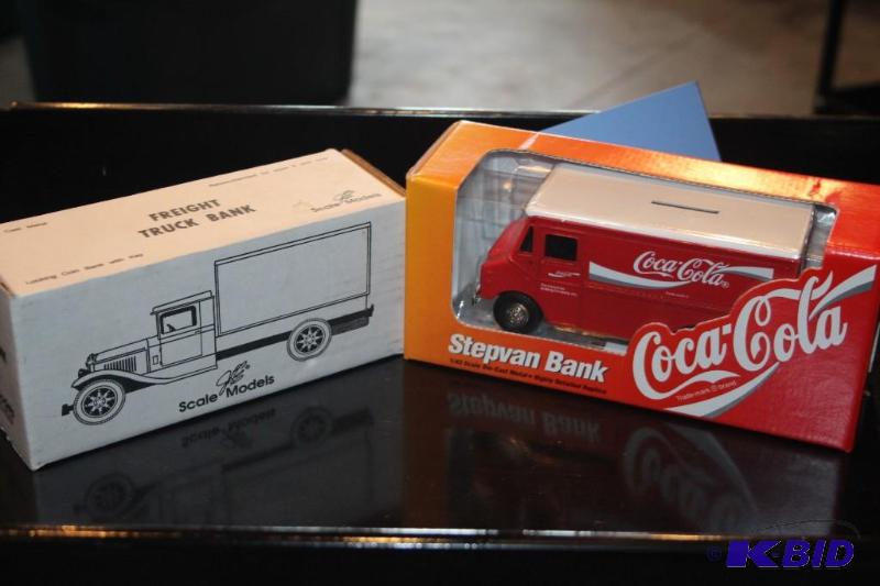 lot 460 image: Lot of (2) items including a CocaCola&nbspst...