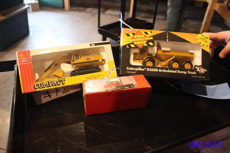 lot 472 image: Lot of (3) items including a International&nb...
