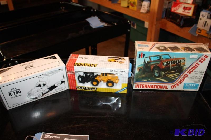 lot 511 image: Lot of (3) items including a International of...