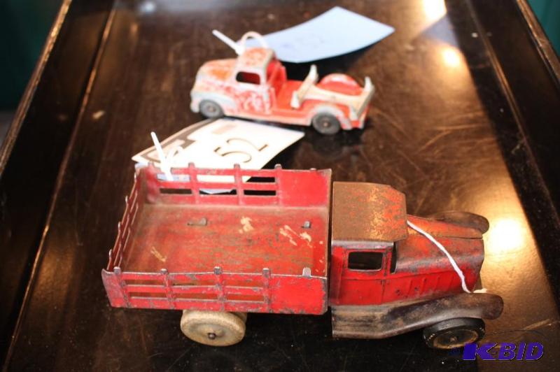 lot 52 image: Lot of (2) items including (1) Hubley kiddie ...