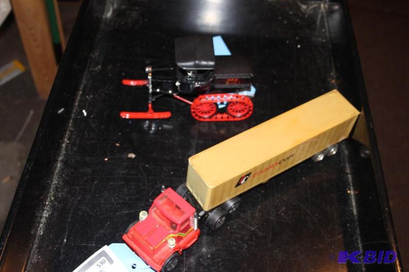 lot 530 image: Lot of (2) items including a Transcon toy sem...