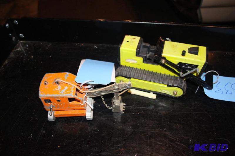 lot 533 image: Lot of (2) items including a Hubley&nbspmeta...