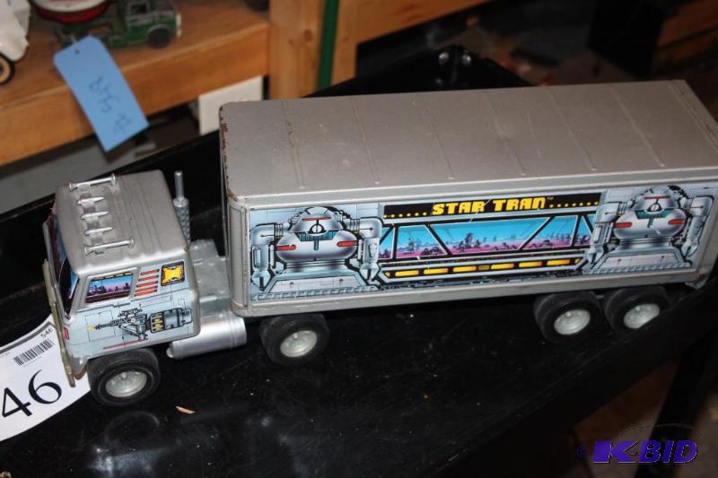 lot 546 image: Gray Star Tran Semi with Trailer....