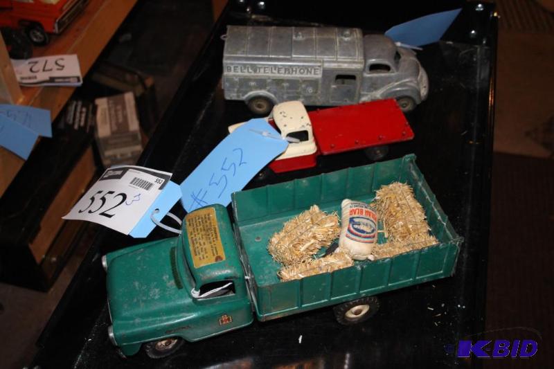 lot 552 image: Lot of (3) items including a International to...