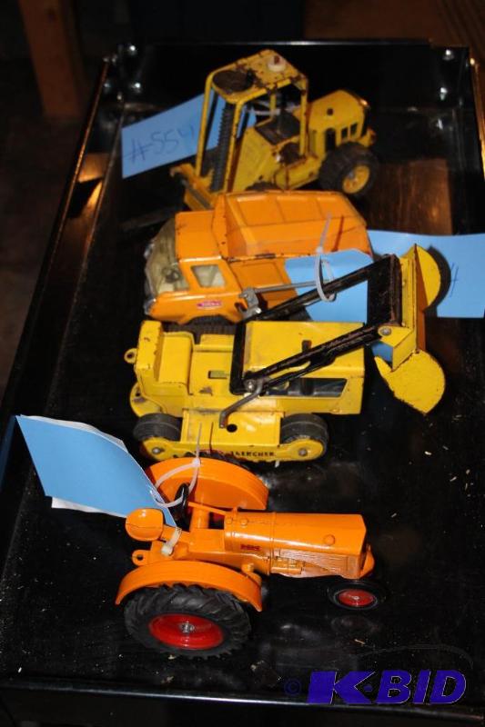 lot 554 image: Lot of (4) items including a Modern Machinery...