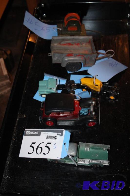 lot 565 image: Lot of (6) items including a vintage metal re...