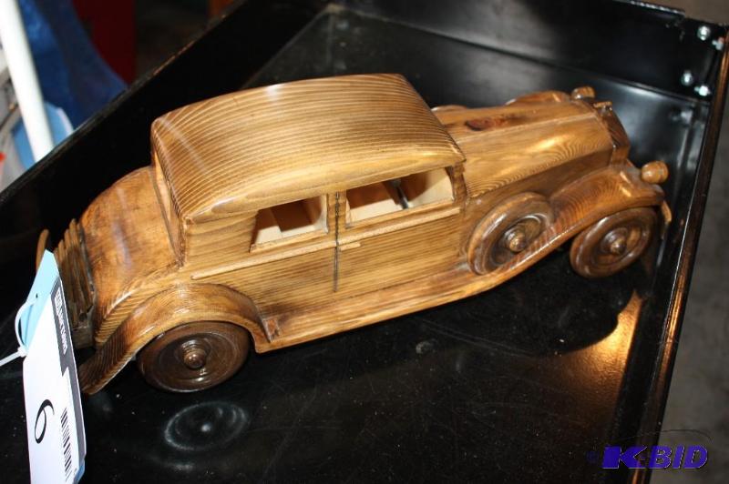 lot 6 image: 1932 Wooden Buick car...