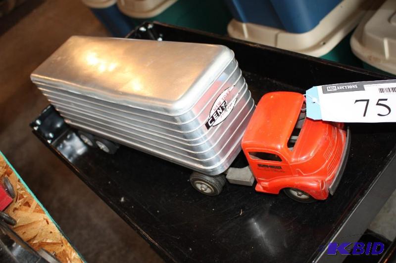 lot 75 image: Smith Miller toy semi truck...