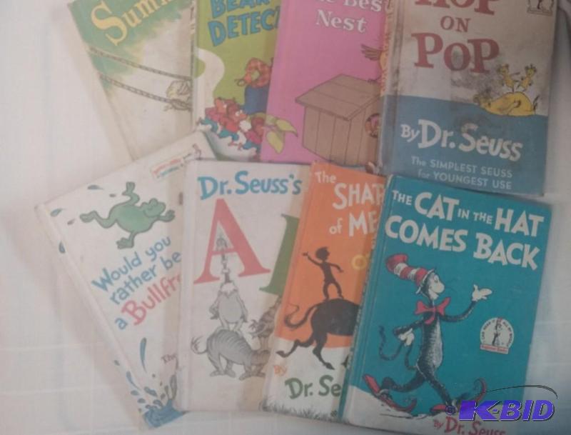 lot 17 image: Lot of 9 Vintage I can Read Books Dr Seuss MO...