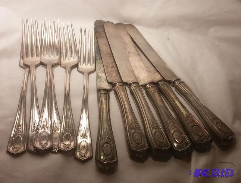 Lot of 12 Community SILVER flatware...