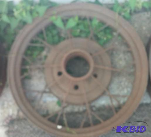 17&quot Ford rim. Fits cars from 1930-1932...