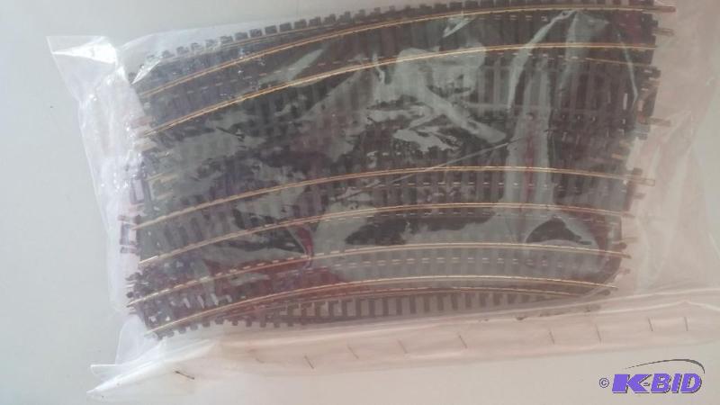 Lot of HO Scale Train Track...