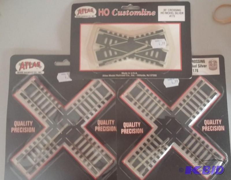 Lot of HO Scale Train Track...