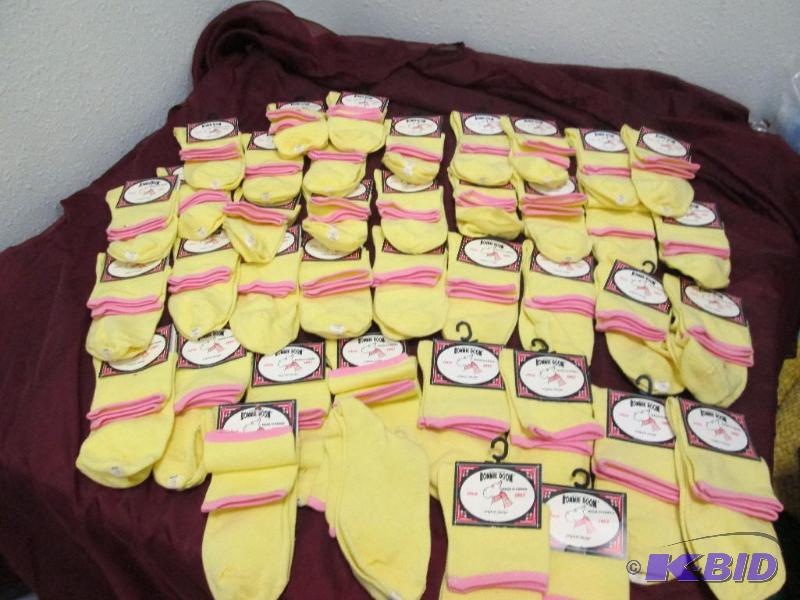 Qty 40 pairs of Bonnie Doon soaks (yellow and...