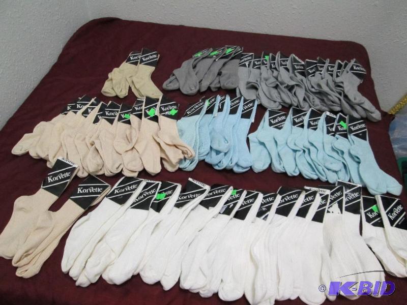 Qty 13 tan, 15 white, 11 light blue, and 16 g...