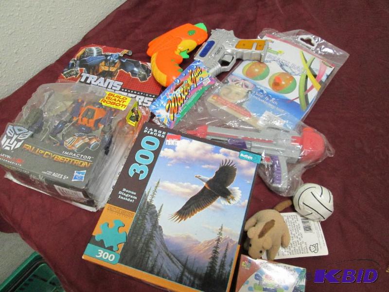 One Brick set, water gun, Trans Formers, 300 ...