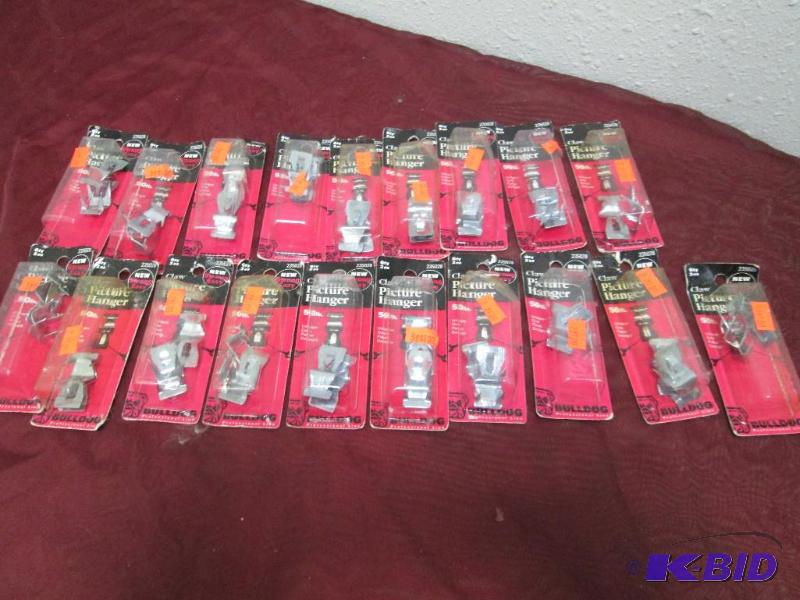 Qty 19 Claw Picture Hanger 50 lb....