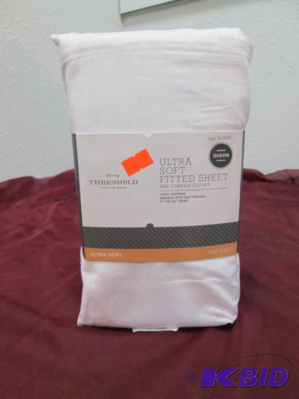 Threshold  Ultra Soft Fitted sheet 300 Thread...