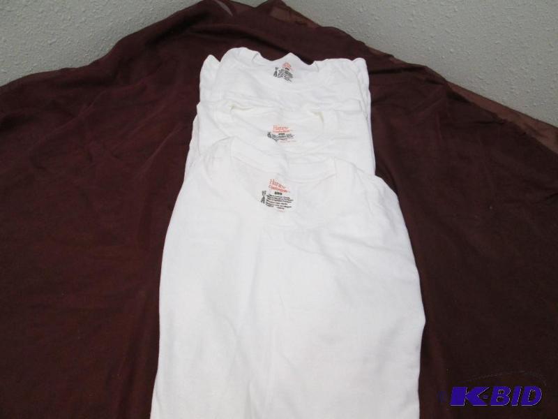 Qty 3 Hanes Comfort Soft t-shirts size mediam...