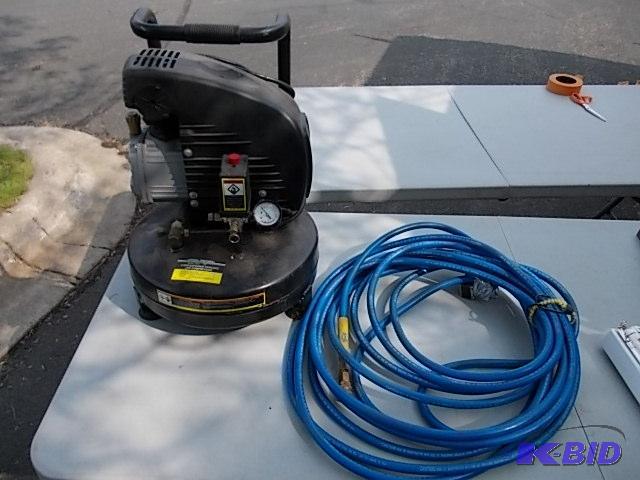 Central Pnuematic&nbsp2 HP Air Compressor Wi...