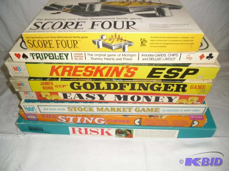 lot 20005 image: Lot of 1960 - 1970  Vintage Board Games