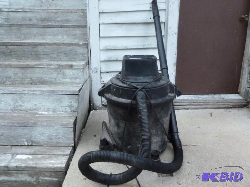 lot 15 image: Large Sears Roebuck & Co. shop vac model ...