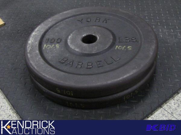 lot 117 image: 2 - 100 LB York Plate Weights