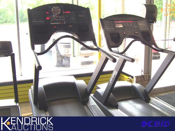 lot 2 image: Life Fitness 9100 Treadmill
