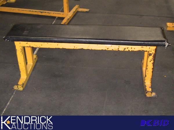 lot 27 image: Flat Bench