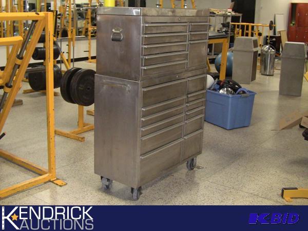 lot 271 image: Large Professional Stainless Steel Rolling Tool Box