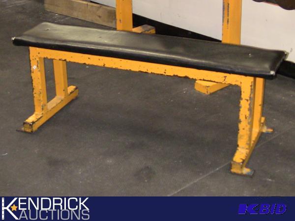 lot 35 image: Fixed Bench