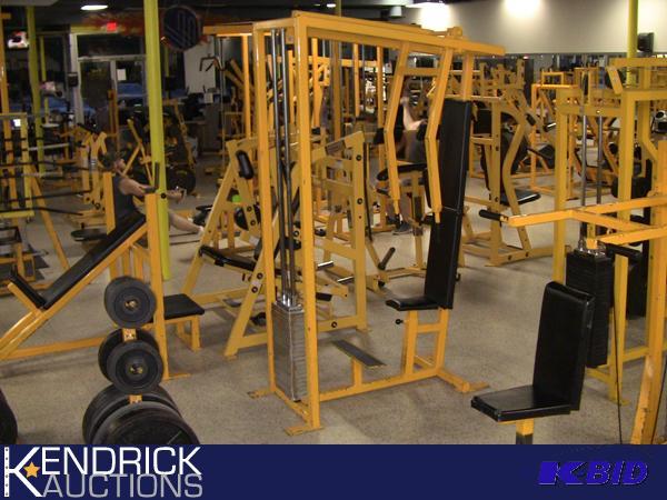 lot 41 image: 200 LBs Chest Press