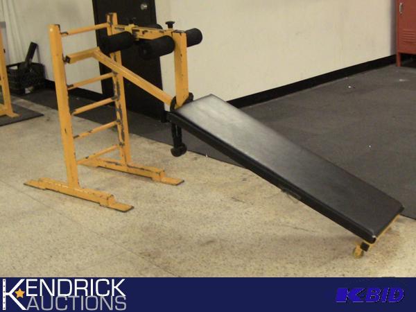 lot 87 image: Adjustable Free Weight Decline Sit-Up Bench