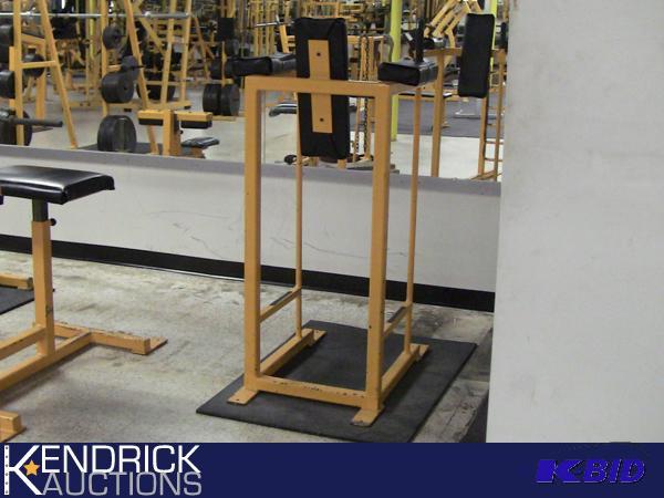 lot 88 image: Leg Raise Weight MAchine