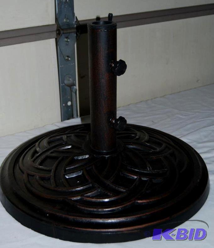 lot 14 image: Market Umbrella Base, agglomerated stone cons...