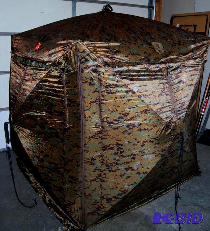 lot 32 image: Five Hub Ground Blind, digi-camo, scent conta...
