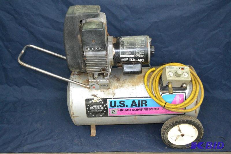 lot 16 image: U.S. AIR 2HP COMPRESSOR WITH HOSE &quotRUNS&...